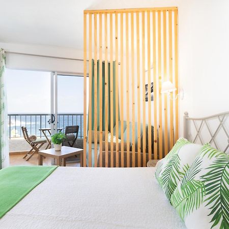 Cozy Seafront Studio With Balcony & Ocean Views San Marcos  Exterior photo