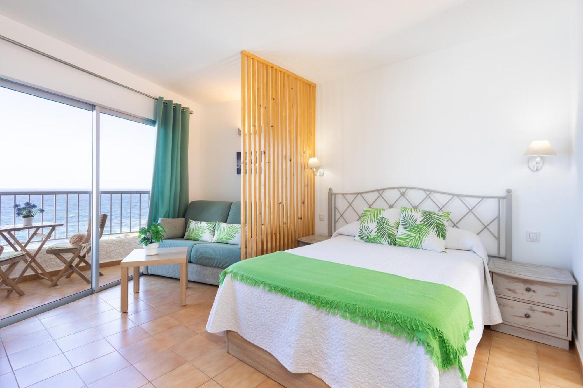Cozy Seafront Studio With Balcony & Ocean Views San Marcos  Exterior photo